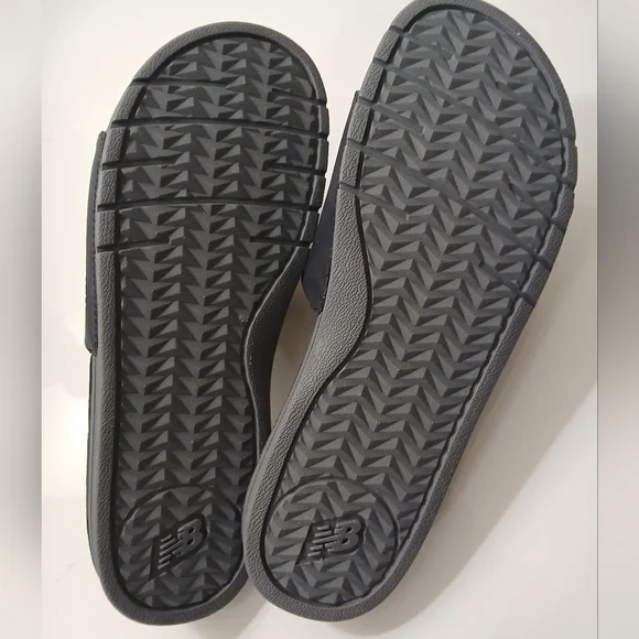 New balance mens slides size 12 new with tags - Picture 3 of 5